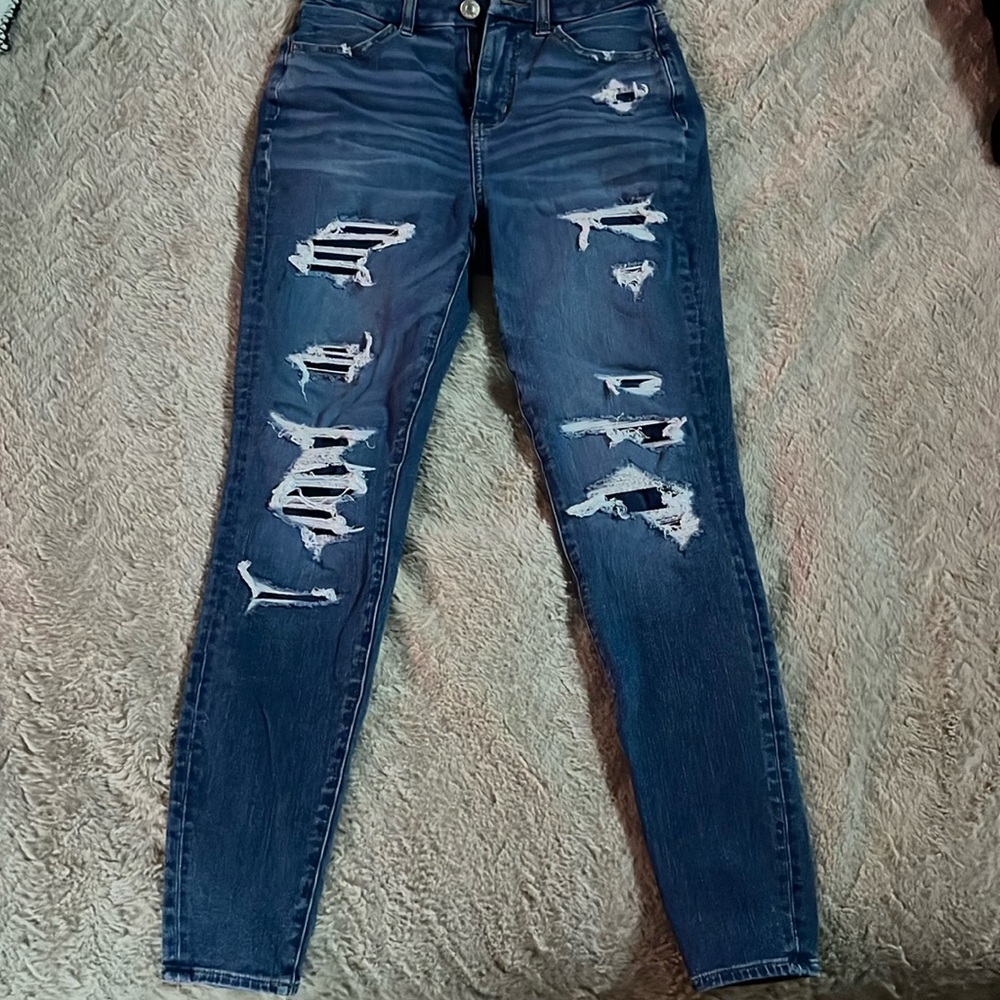 American Eagle Skinny ripped jeans (2)